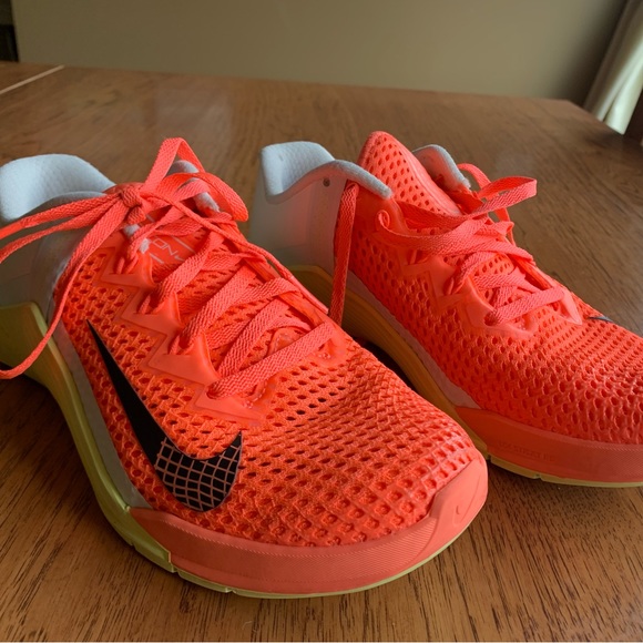 Nike running cross fit shoes. Bright mango color. Great condition. Size 7. - Picture 2 of 8
